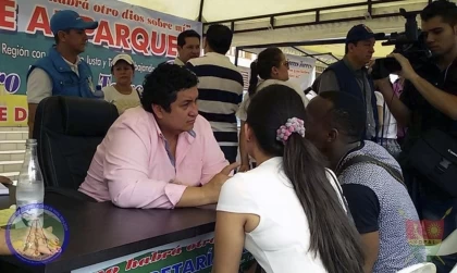 Alcalde de Yopal, Jhon Jairo Torres, traslada su despacho y gabinete a los parques.